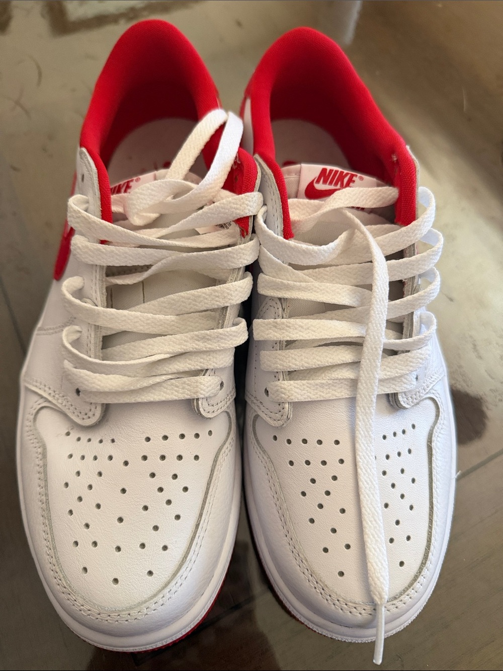 Nike White and Red Low Top Sneakers with Perforated Toe
